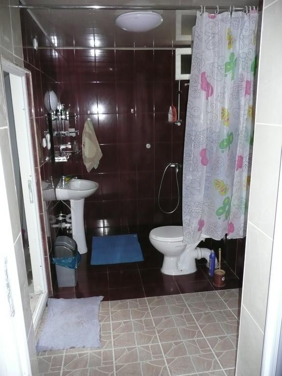 Gvirilas Sakhli Guest House Khashuri Quarto foto