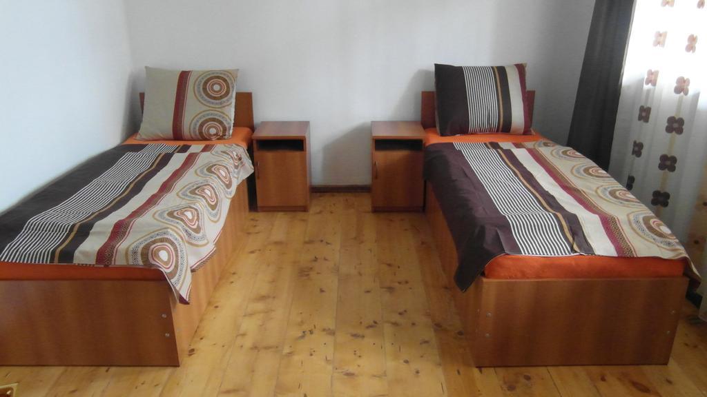 Gvirilas Sakhli Guest House Khashuri Quarto foto